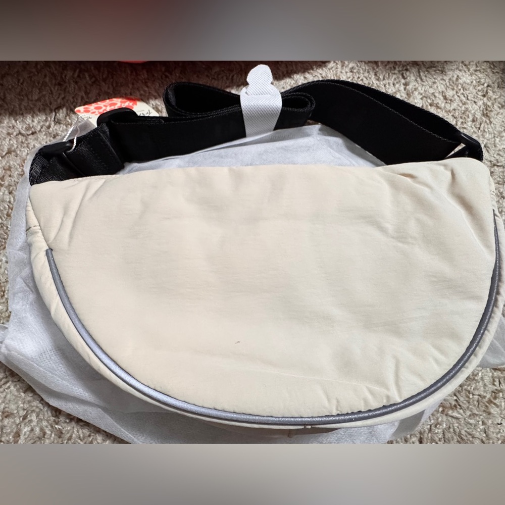 Free People Bulls Eye Sling Bag in Color Mineral NWT - Picture 7 of 10